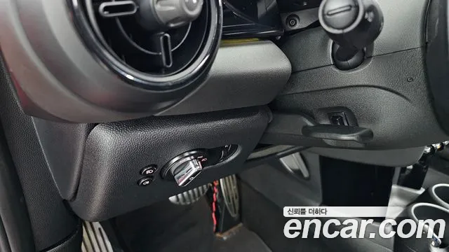 Mini Cooper — Фото автомобиля 25