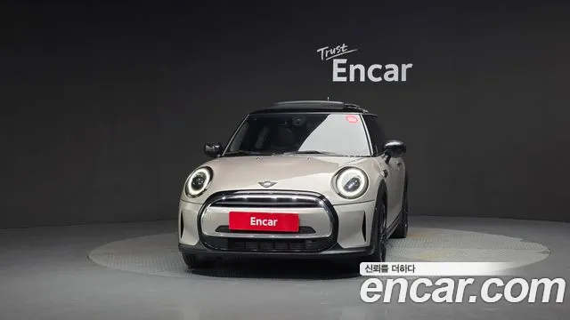 Mini Cooper Cooper Classic Plus Launch Pack — Фото автомобиля 3