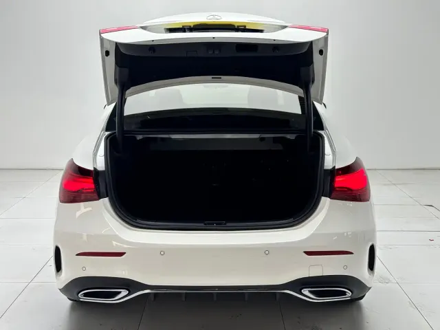 Mercedes-Benz A-Class — Фото автомобиля 21