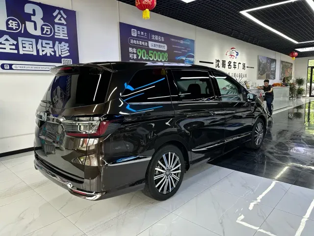 Honda Elysion — Фото автомобиля 9
