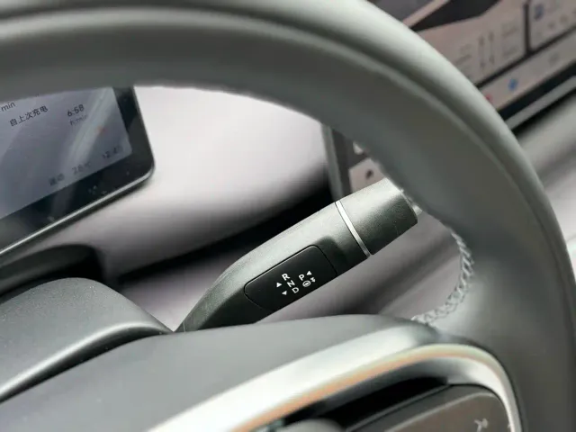 Leapmotor C10 — Фото автомобиля 20