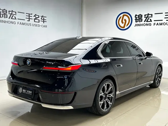 BMW 7 Series — Фото автомобиля 25