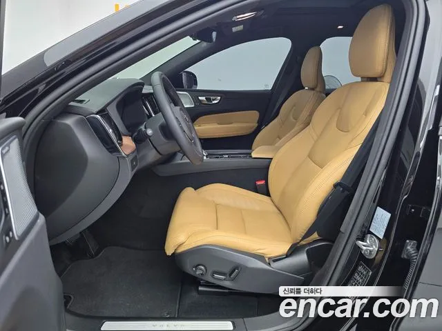 Volvo XC60 2nd Gen — Фото автомобиля 10