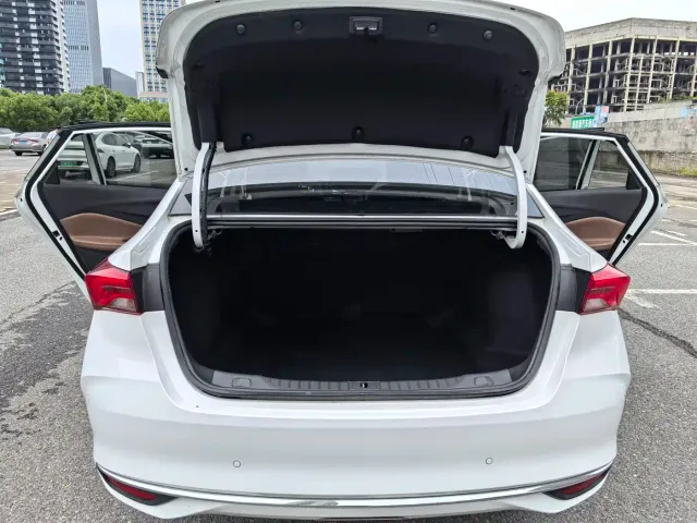 Buick Verano — Фото автомобиля 25