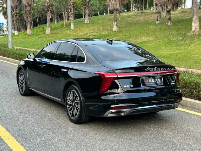 Hongqi H5 — Фото автомобиля 11