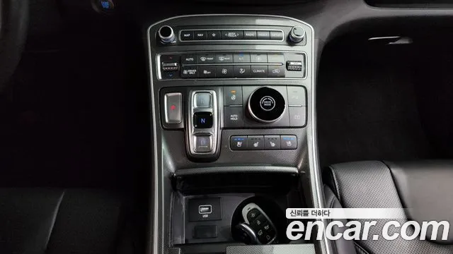 Hyundai Santafe — Фото автомобиля 8