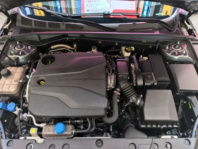 Changan Eado — Фото автомобиля 21