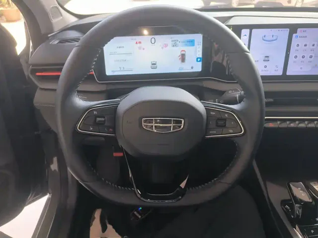 Geely Binrui — Фото автомобиля 10