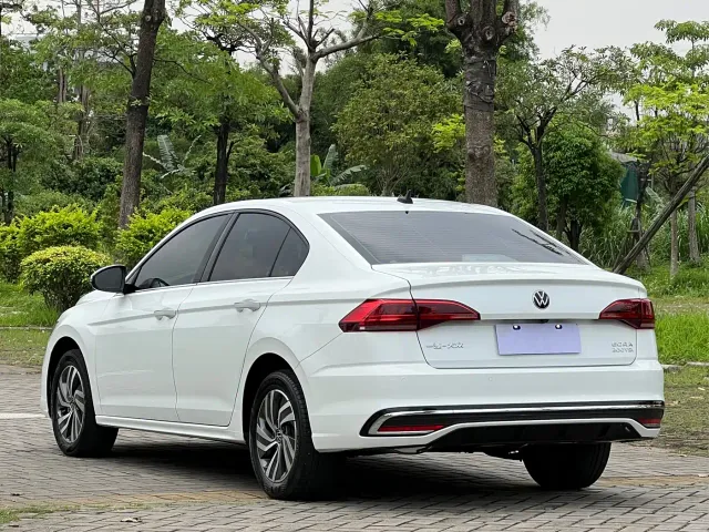 Volkswagen Bora — Фото автомобиля 6