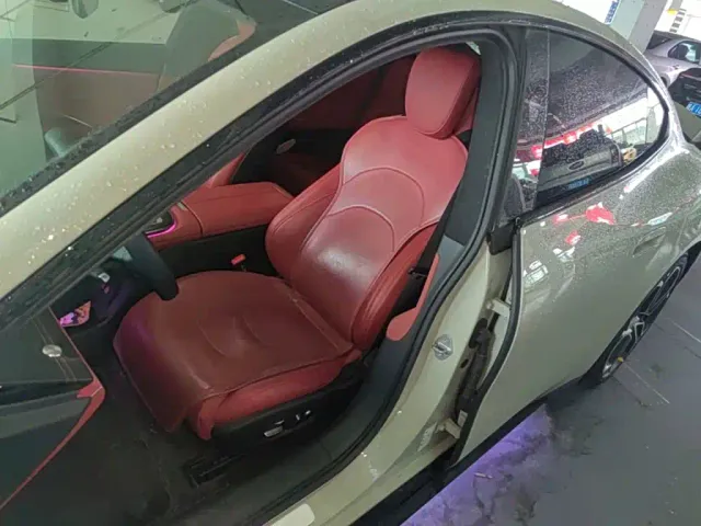 Xiaomi SU7 — Фото автомобиля 14