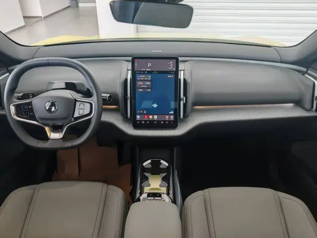 Volvo EX30 — Фото автомобиля 14