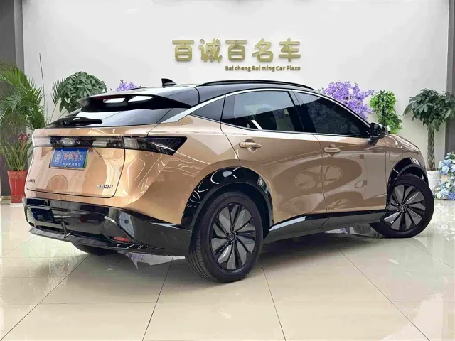 Nissan Ariya — Фото автомобиля 7