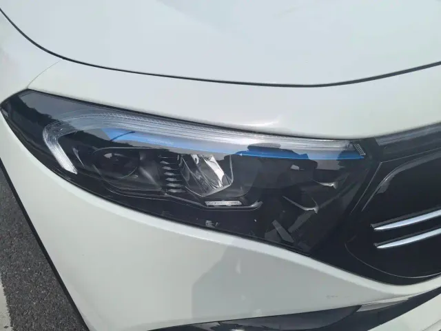 Mercedes-Benz EQB — Фото автомобиля 12