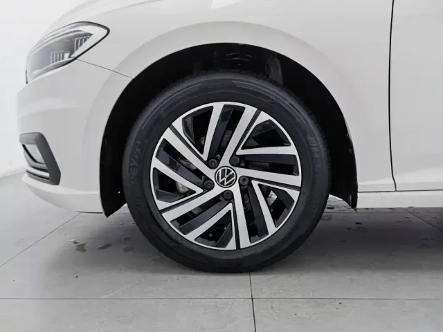 Volkswagen Lavida — Фото автомобиля 17