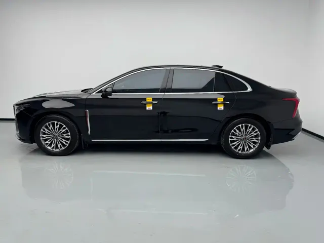 Hongqi H5 — Фото автомобиля 13