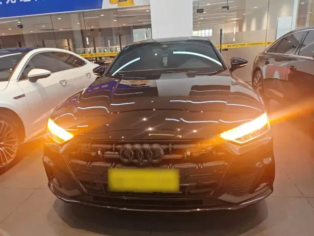 Audi A7L — Фото автомобиля 2