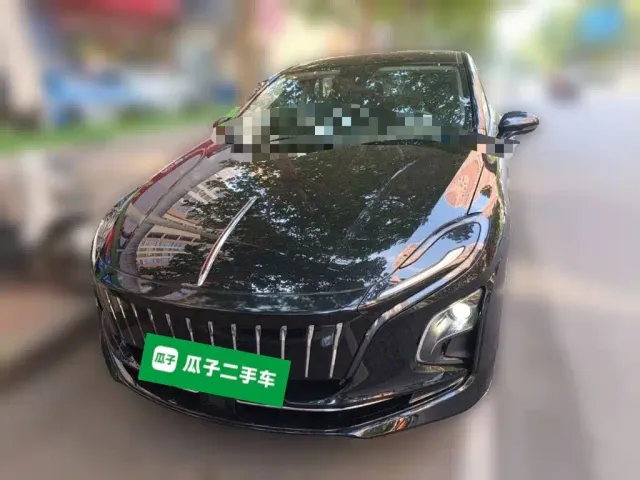 Hongqi E-QM5 — Фото автомобиля 23
