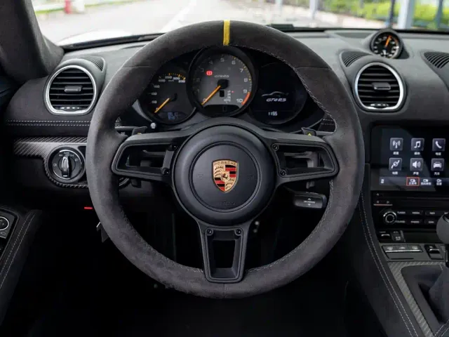 Porsche 718 — Фото автомобиля 12