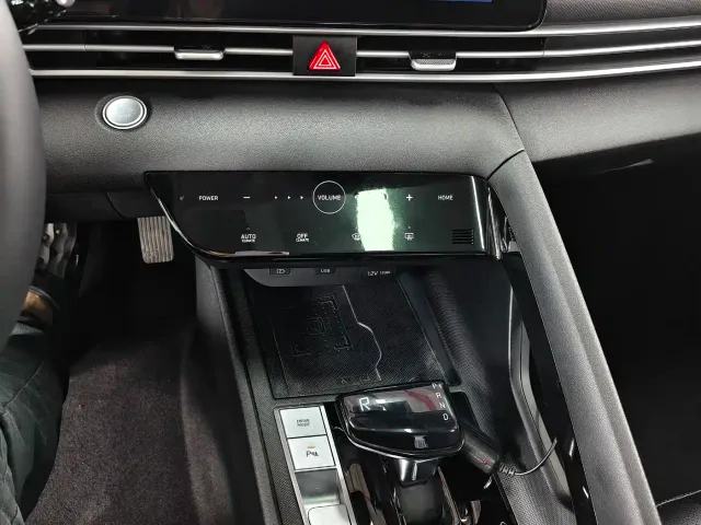 Hyundai Elantra — Фото автомобиля 12