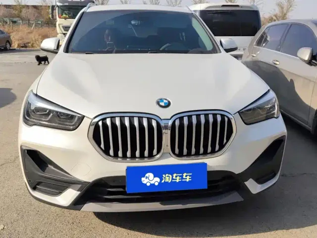 BMW X1 — Фото автомобиля 2