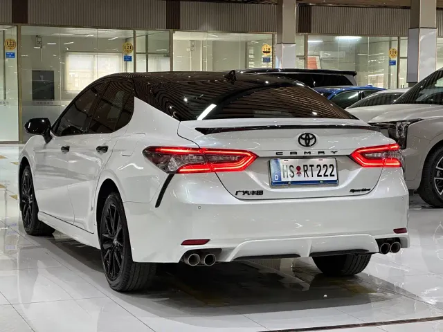 Toyota Camry — Фото автомобиля 16