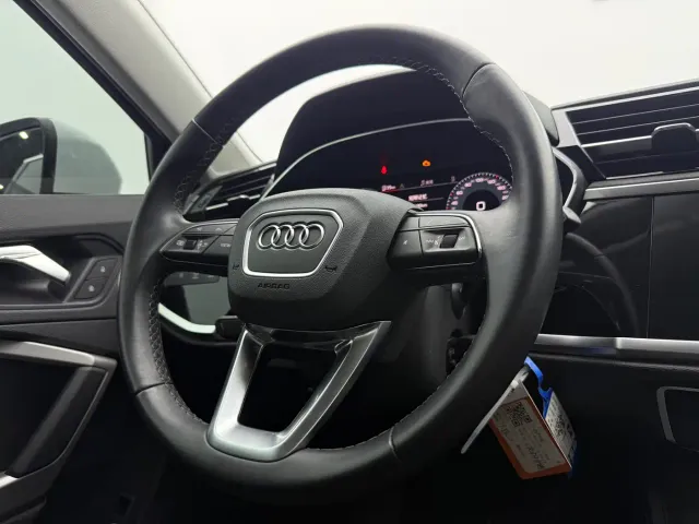 Audi Q3 — Фото автомобиля 12
