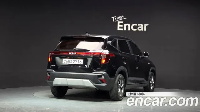 Kia Seltos Новый Seltos Бензин 2.0 2WD — Фото автомобиля 2