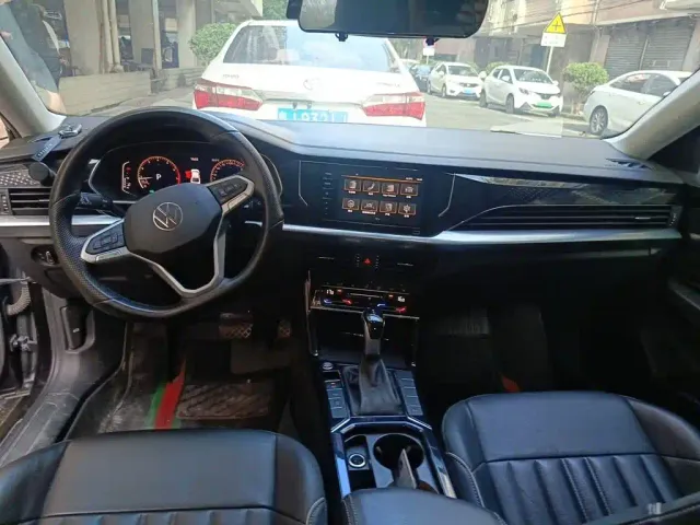 Volkswagen Passat — Фото автомобиля 5