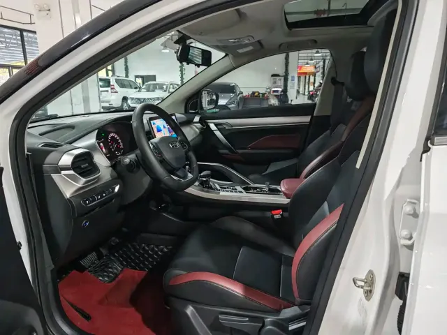 Geely Binyue — Фото автомобиля 4