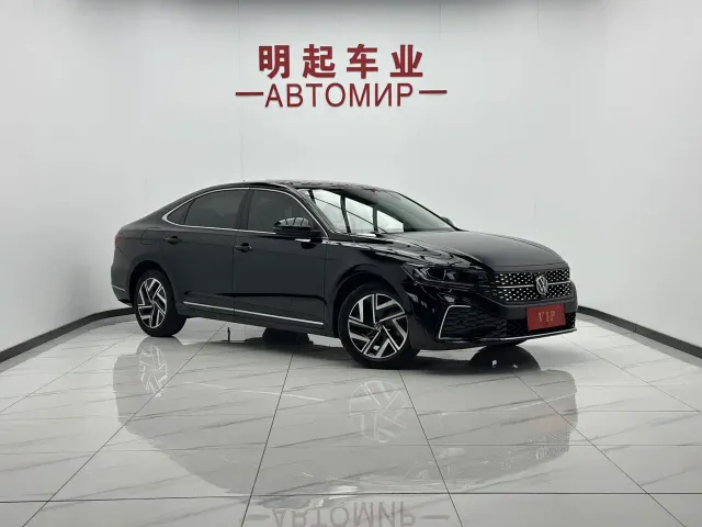 Volkswagen Passat — Фото автомобиля 2
