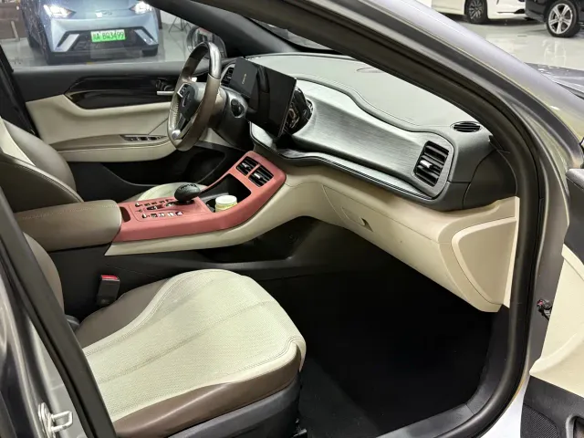 BYD Qin PLUS — Фото автомобиля 12