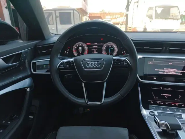 Audi A6L — Фото автомобиля 10