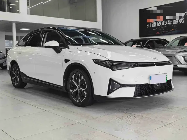 Xpeng P5 — Фото автомобиля 3