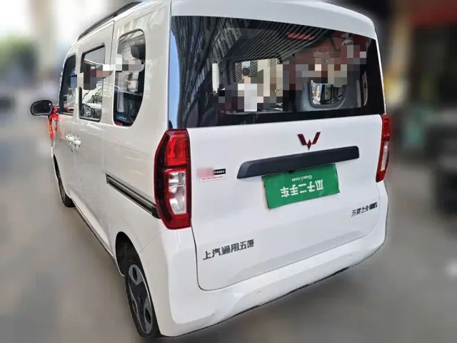 Wuling Zhiguang NEV — Фото автомобиля 4