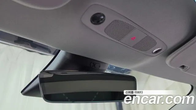Tesla Model 3 — Фото автомобиля 29