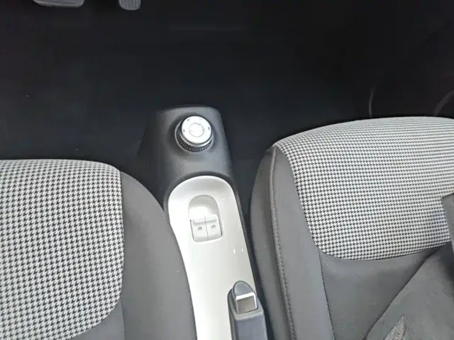 Wuling Hongguang Mini EV — Фото автомобиля 13