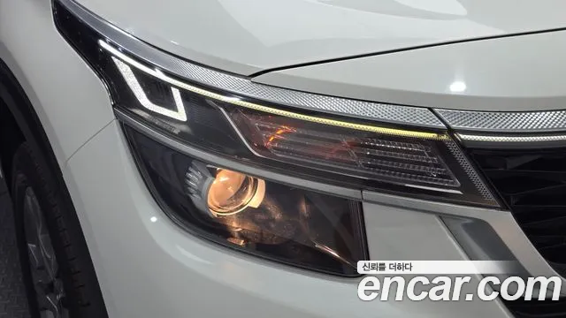 Kia Seltos — Фото автомобиля 7