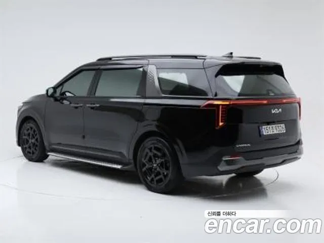 Kia Carnival Generation 4 — Фото автомобиля 5