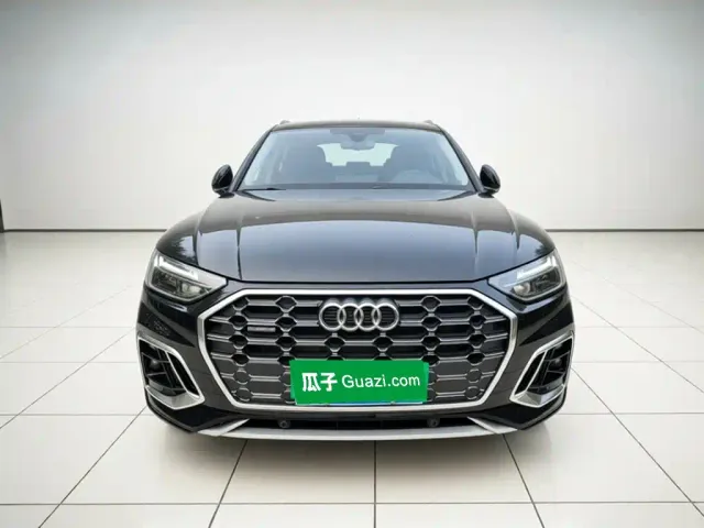 Audi Q5L — Фото автомобиля 2