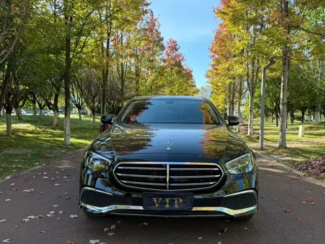Mercedes-Benz E-Class — Фото автомобиля 2