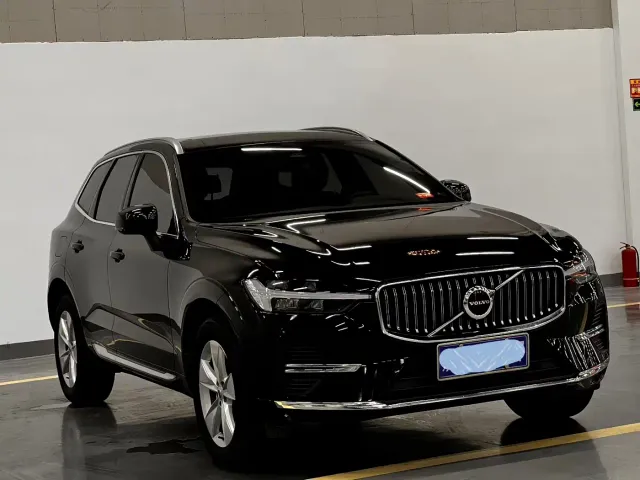 Volvo XC60 — Фото автомобиля 3