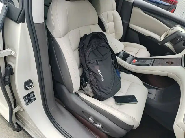 IM Motors LS6 — Фото автомобиля 24