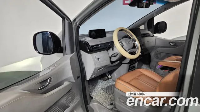 Hyundai Staria Staria 4WD Lounge 9 мест — Фото автомобиля 10