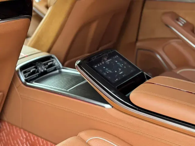 Hongqi H9 — Фото автомобиля 15