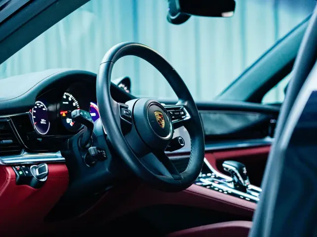 Porsche Panamera — Фото автомобиля 20