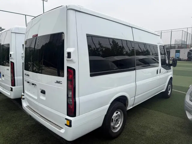 Jiangling JMC Fushun 2025 Model 2.0T 6MT Diesel Medium Wheelbase Medium-High Roof Commercial MPV 5/6 Seats — Фото автомобиля 7