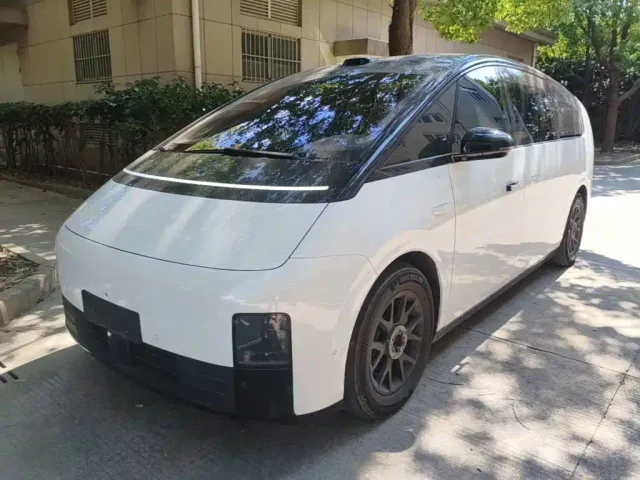 Фотография автомобиля — Li Auto MEGA