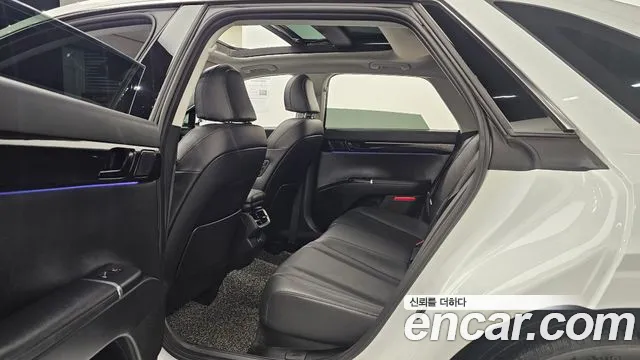 Hyundai Grandeur GN7 — Фото автомобиля 16