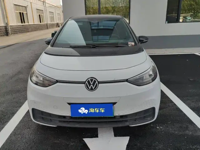 Volkswagen ID.3 — Фото автомобиля 2