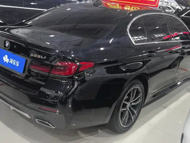 BMW 5 Series — Фото автомобиля 3